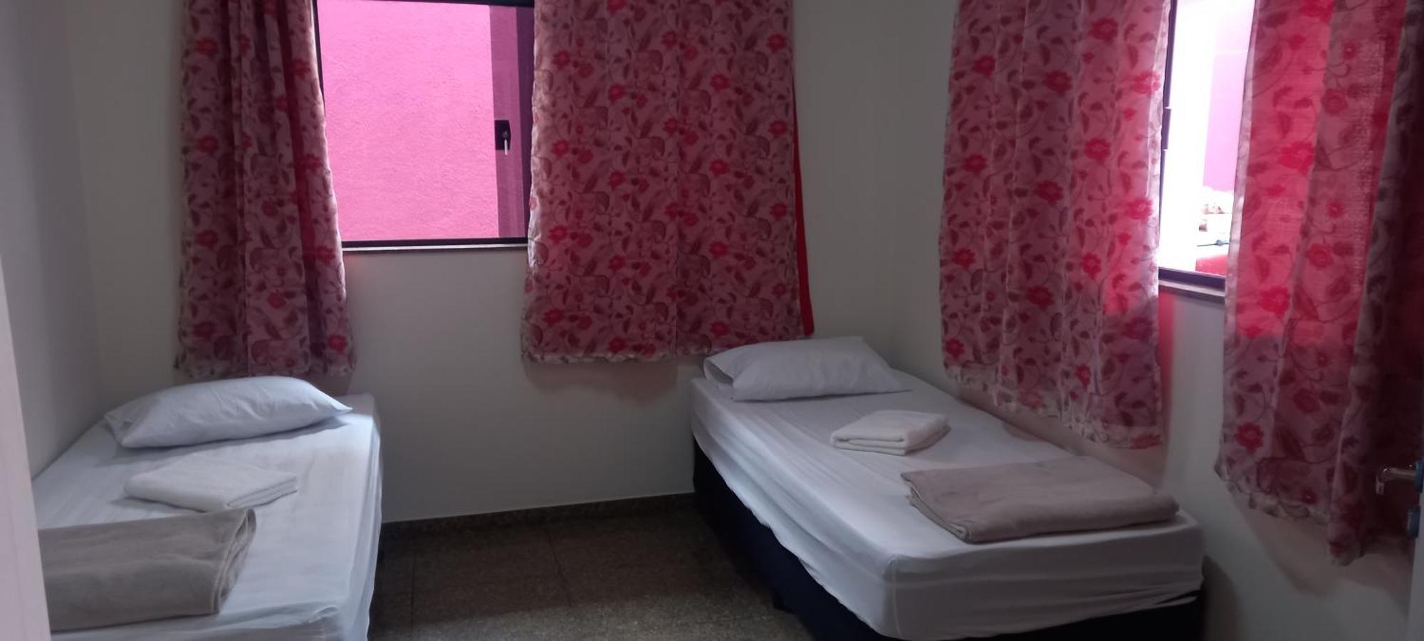 Hostel Blaese Pascal - Hbp グアルーリョス エクステリア 写真